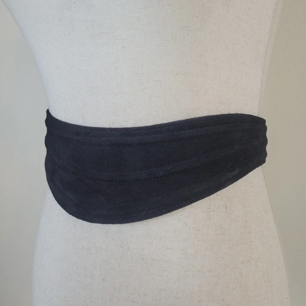 Vintage Ginnie Johansen Belt XS Black Suede Cinch Waist 90s Minimalist Retro